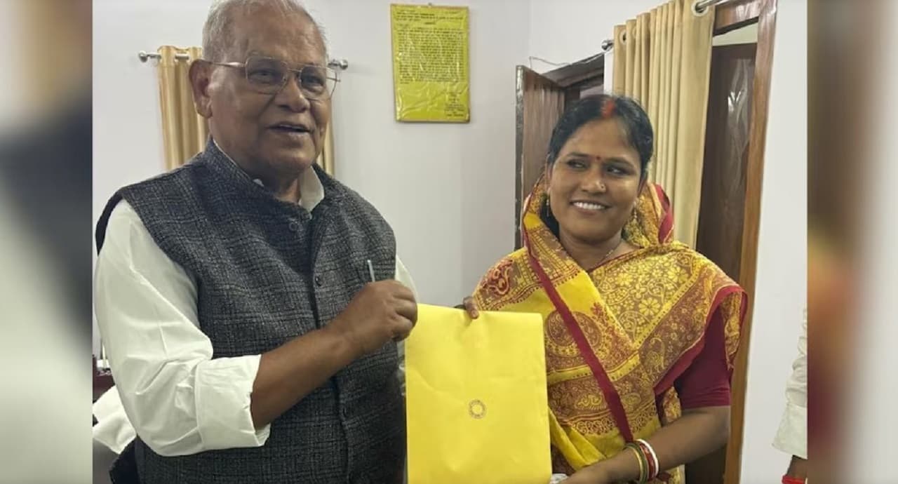 Bihar by-Election : рдЙрдкрдЪреБрдирд╛рд╡ рдореЗрдВ рдкрд░рд┐рд╡рд╛рд░рд╡рд╛рдж рдХрд╛ рдмреЛрд▓рдмрд╛рд▓рд╛, рдПрдХ рд░рд╛рд╣ рдкрд░ рдПрдирдбреАрдП рд╡ рдорд╣рд╛рдЧрдардмрдВрдзрди