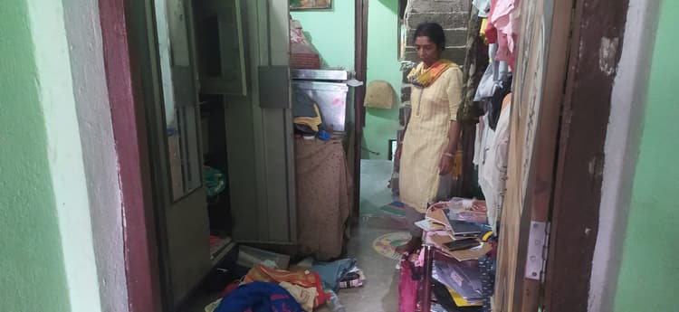 Patna: दानापुर में पुलिस चौकी के सामने बंद मकान में चोरी, बेखौफ चोरों ने अंदर बैठक ब्रेड-बिस्कुट भी खाया