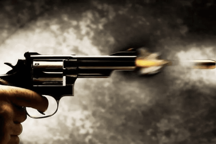 Bihar News: चाय पीने जा रहे 8वीं के छात्र को मारी गोली, बाइक सवार तीन बदमाशों ने की फायरिंग