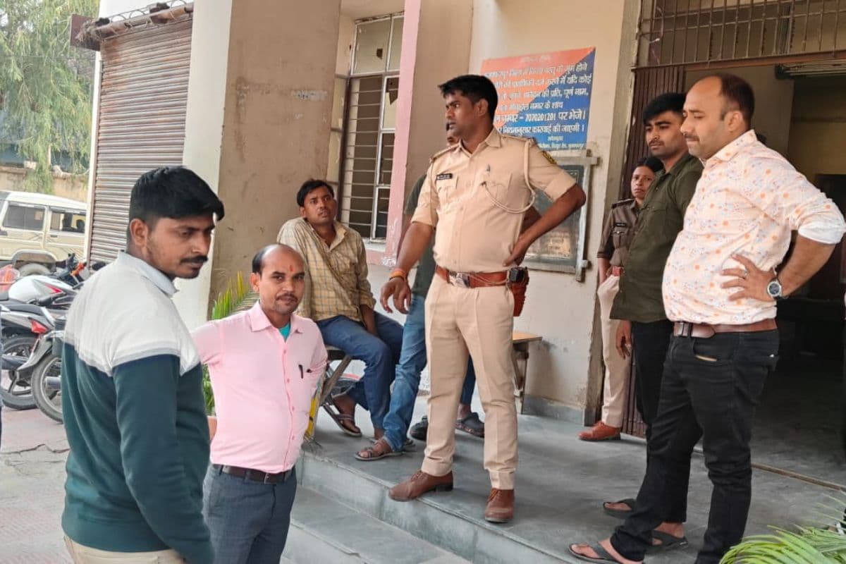 मुजफ्फरपुर में बैंक कर्मी की मिलीभगत से बंधन बैंक में 1.80 लाख रुपये की लूट, पुलिस ने अपराधियों को धर दबोचा
