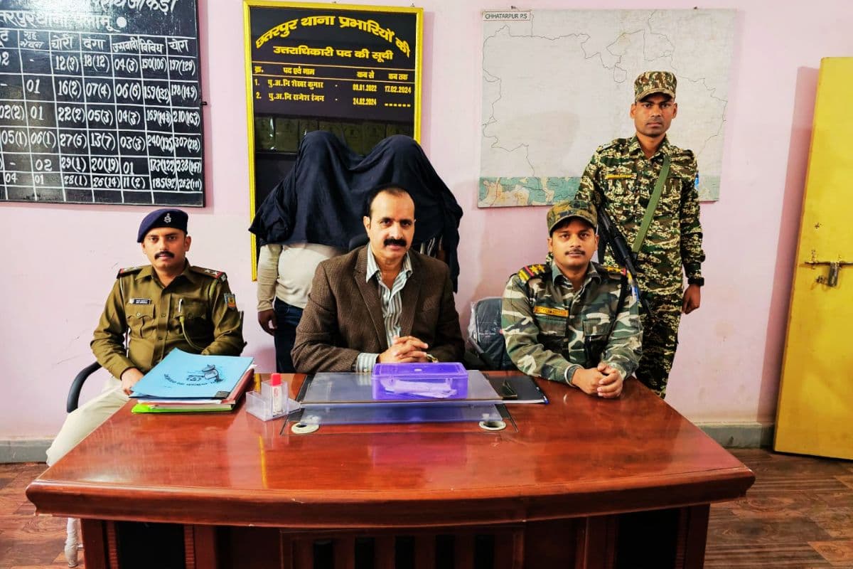 Crime News: सुजीत सिन्हा गिरोह के 2 सदस्य गिरफ्तार, व्यापारियों को दे रहे थे धमकी