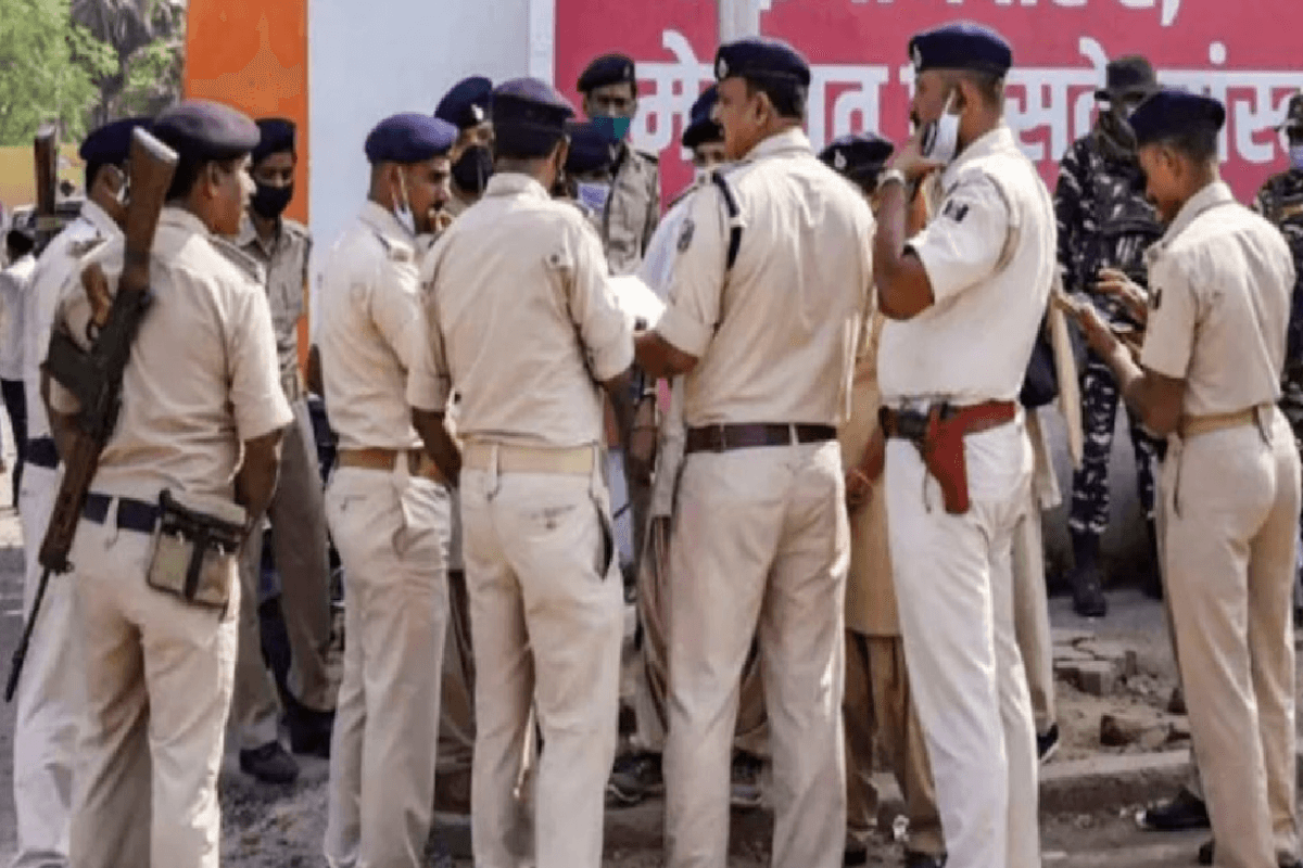 Muzaffarpur News: देर रात सड़क पर निकले एसएसपी, रात्रि गश्ती का लिया जायजा