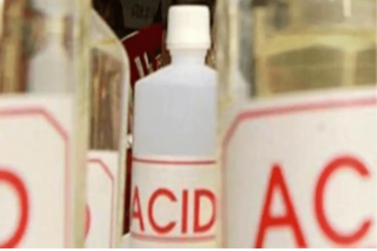 Muzaffarpur News: जमीनी विवाद में तेजाब से भाई पर किया था हमला, गिरफ्तार