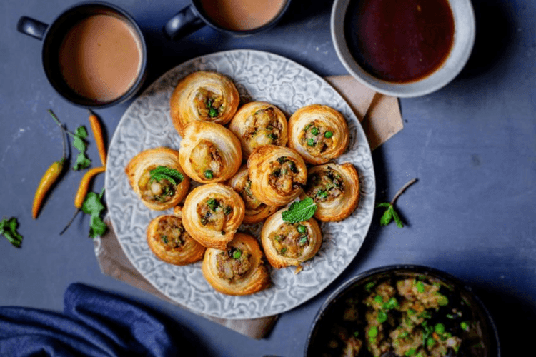 Aloo Samosa Pinwheel Recipe: Bhai Dooj पर बनाएं ये नई डिश भैया हो जाएंगे खुश