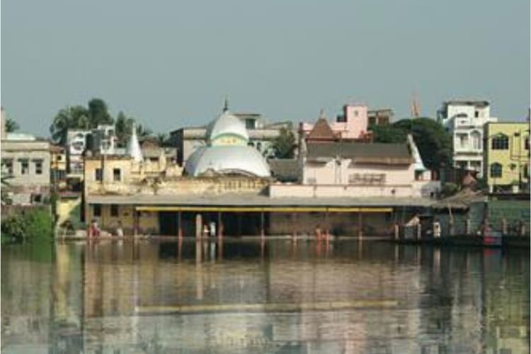 Tarakeshwar Mandir : तारकेश्वर मंदिर के गर्भगृह में प्रवेश का नियम बदला
