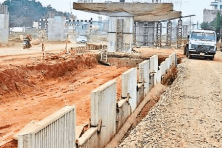 Jharkhand News: विकास-नामकुम फोर लेन सड़क अब तक अधूरी, पुल के काम भी लटके, इंजीनियरों ने दी ये दलील