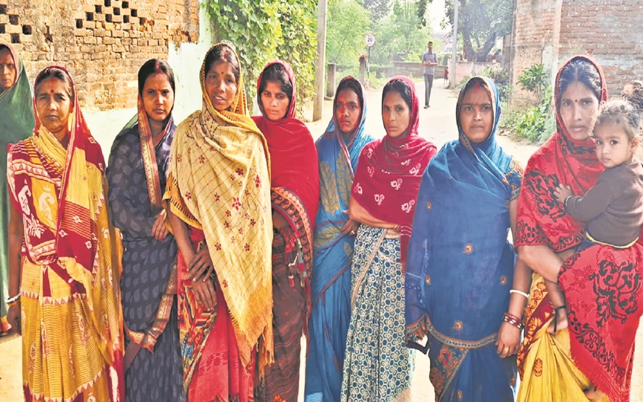 ग्रुप लोन के जाल में जब फंसती हैं बिहार की महिलाएं, परिवार के आगे आत्महत्या की आ जाती है नौबत