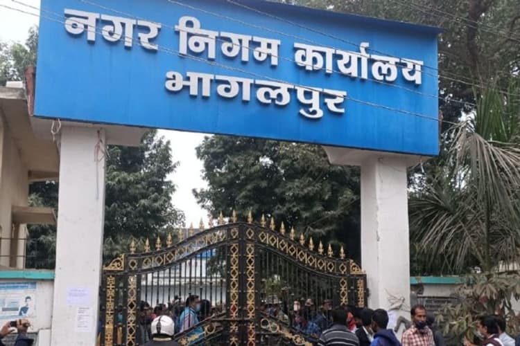 Bihar News: भागलपुर में आधी दुकानें बिना लाइसेंस के चल रही, सर्वे के बाद छापेमारी की तैयारी