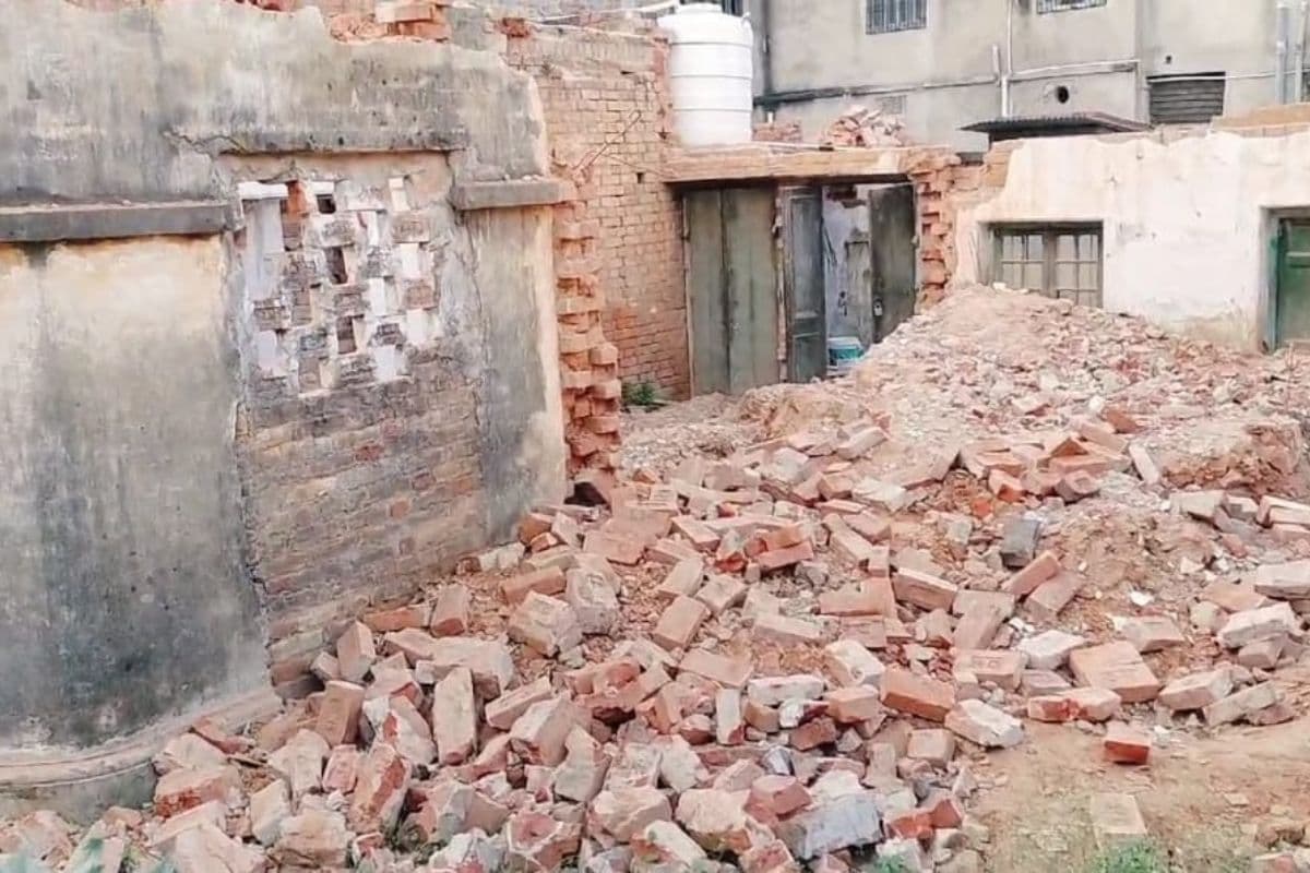 Bihar News: भागलपुर में जर्जर दीवारें बनीं जानलेवा, 5 साल में ले चुकी है कई लोगों की जान