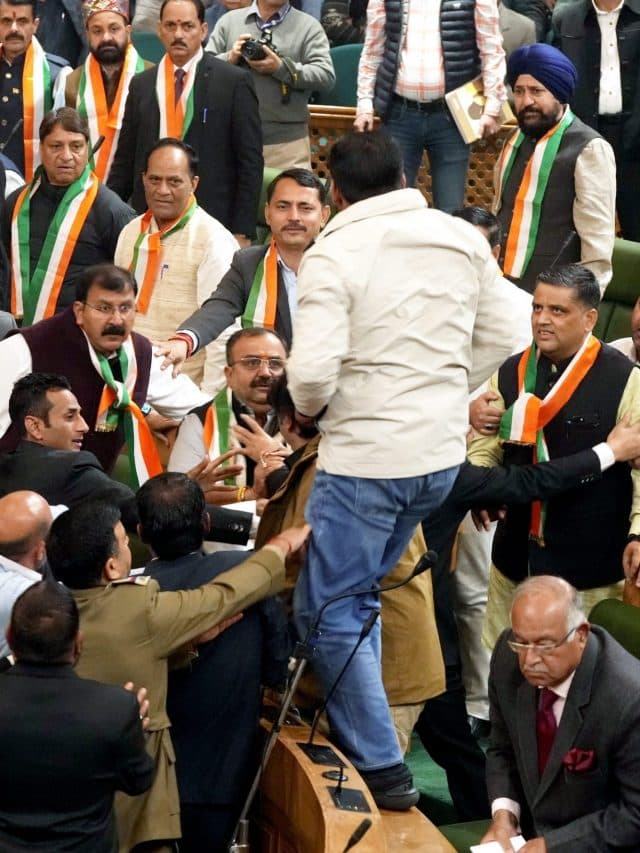 जम्मू-कश्मीर : आर्टिकल 370 पर विधायकों ने पकड़ा काॅलर