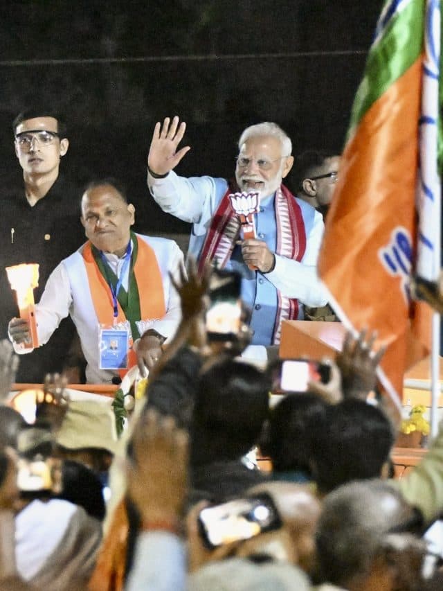 झारखंड चुनाव : रांची में मोदी मैजिक, रोड शो में उमड़ा जनसैलाब