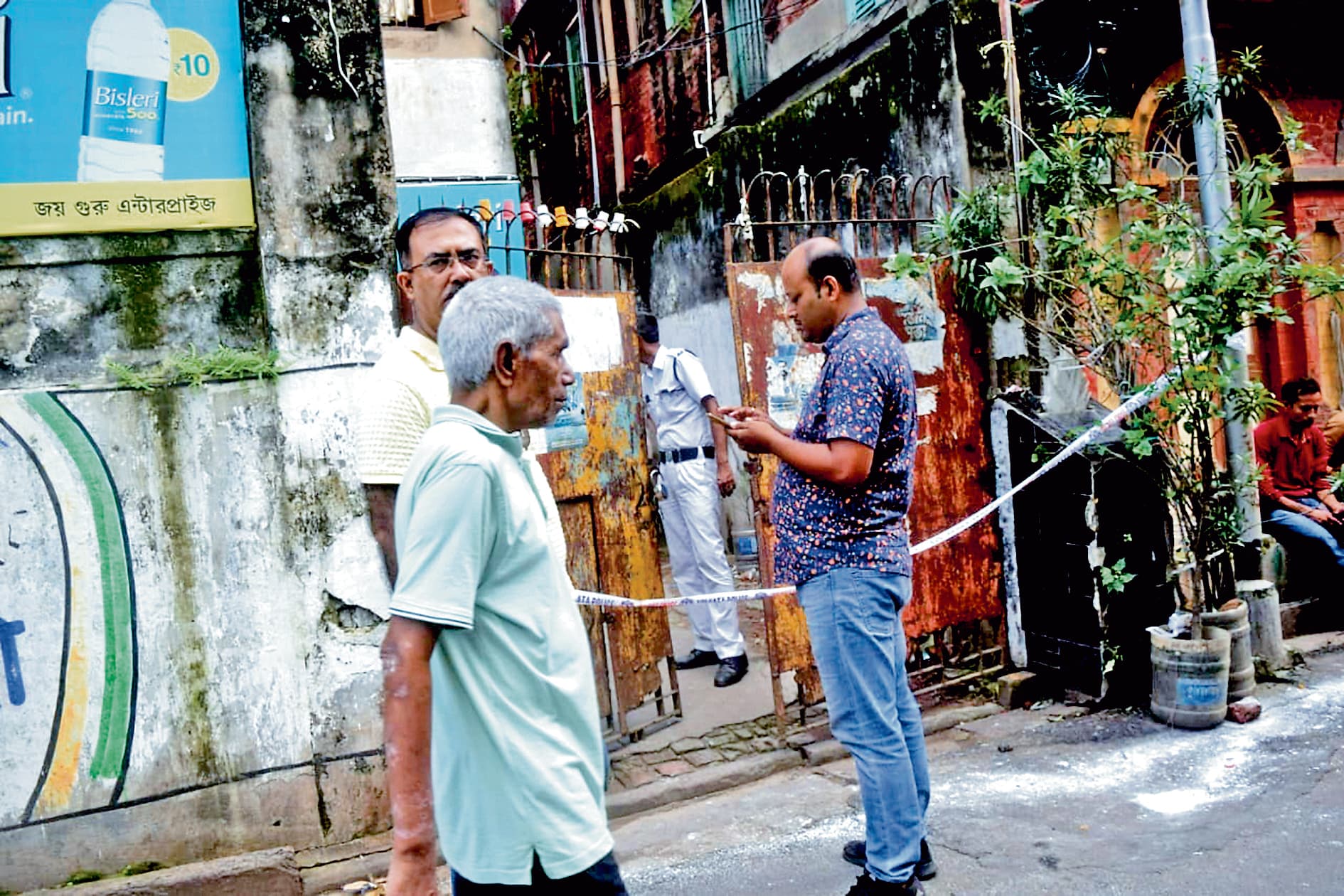 जोड़ाबागान : बुजुर्ग की संदिग्ध मौत, फर्श पर बिखरा पड़ा था खून