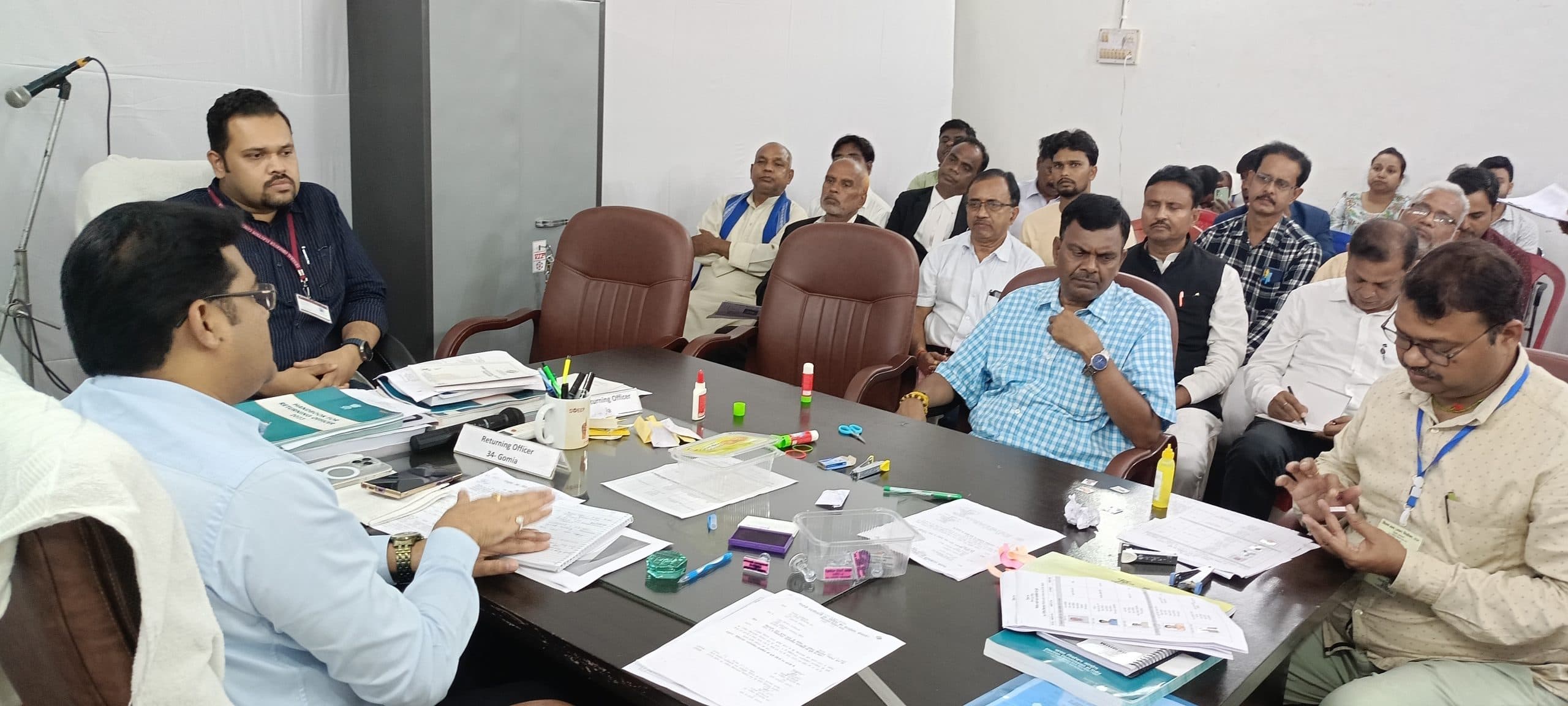 BOKARO NEWS : बेरमो और गोमिया के एक-एक प्रत्याशी ने लिया नाम वापस