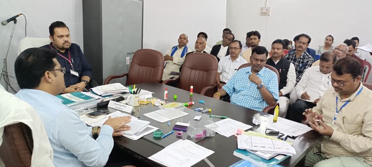 BOKARO NEWS : बेरमो और गोमिया के एक-एक प्रत्याशी ने लिया नाम वापस