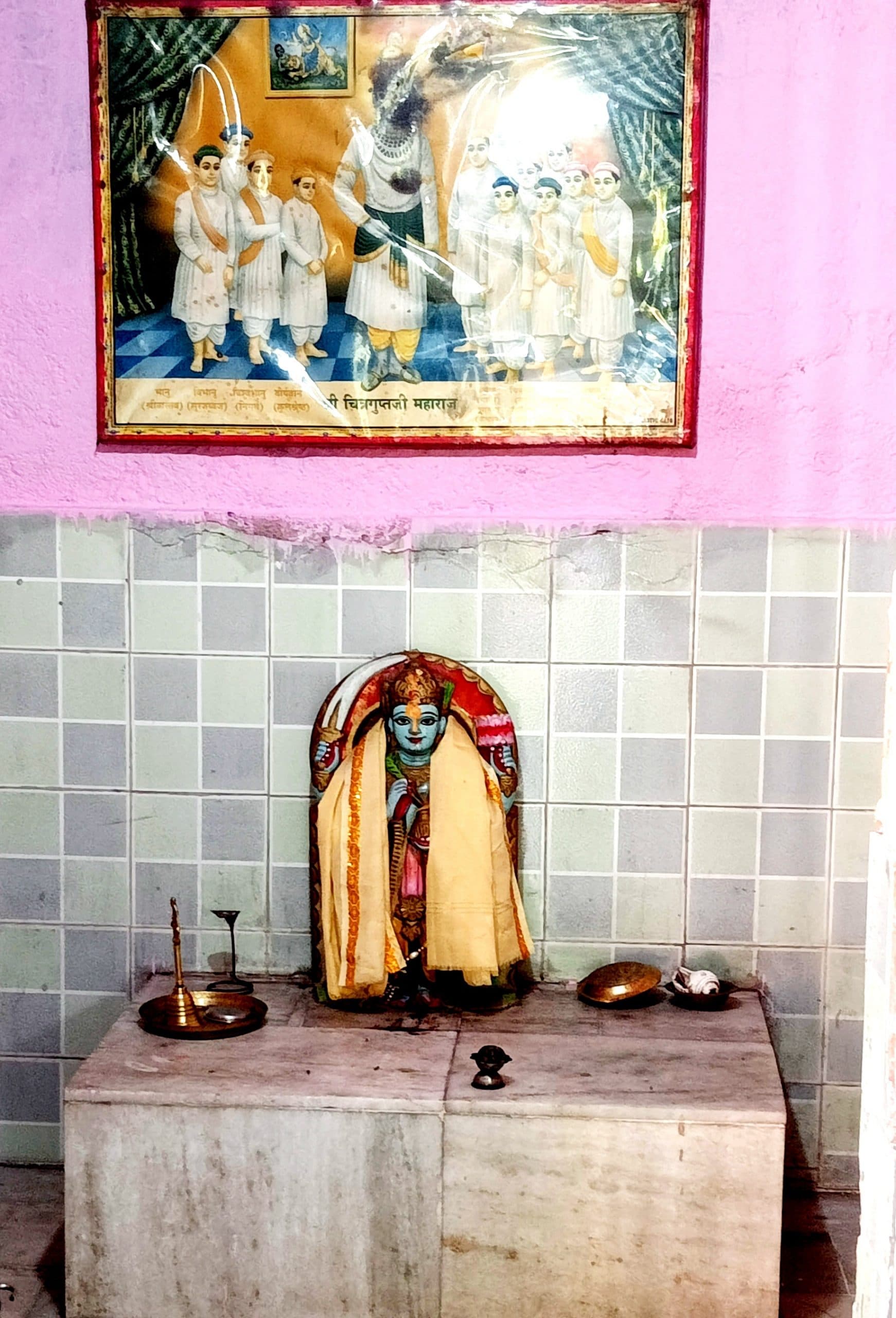 BOKARO NEWS : बेरमो में कई जगह दशकों से की जा रही सामूहिक रूप से चित्रगुप्त पूजा