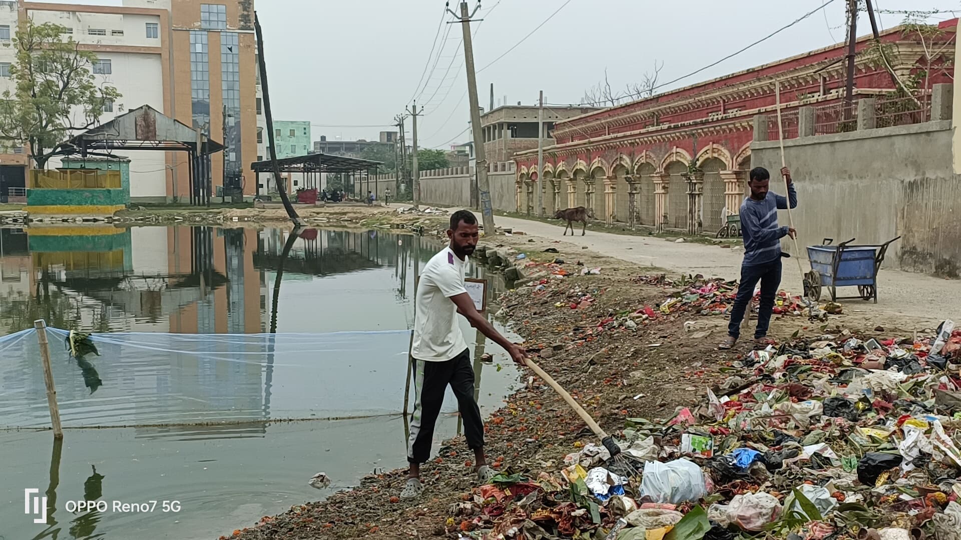 Darbhanga News: शहर में तालाब घाटों की सफाई अंतिम चरण में