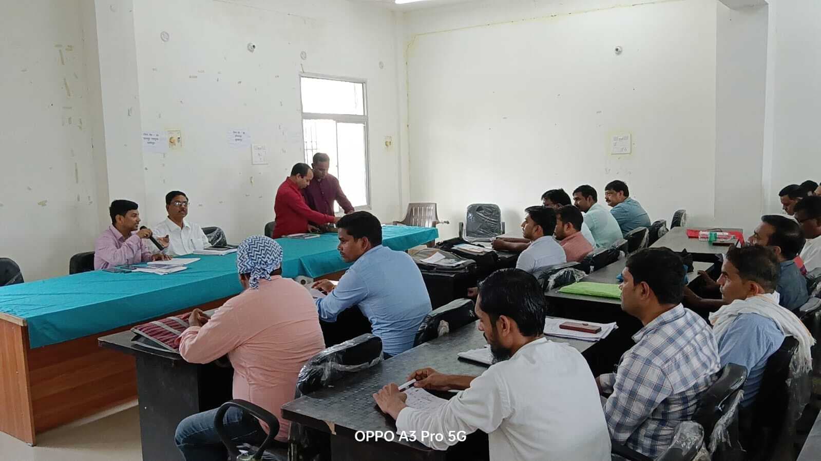 अधिक से अधिक महिला व युवा वोटरों का मतदाता सूची में जोड़ें नाम-एडीएम