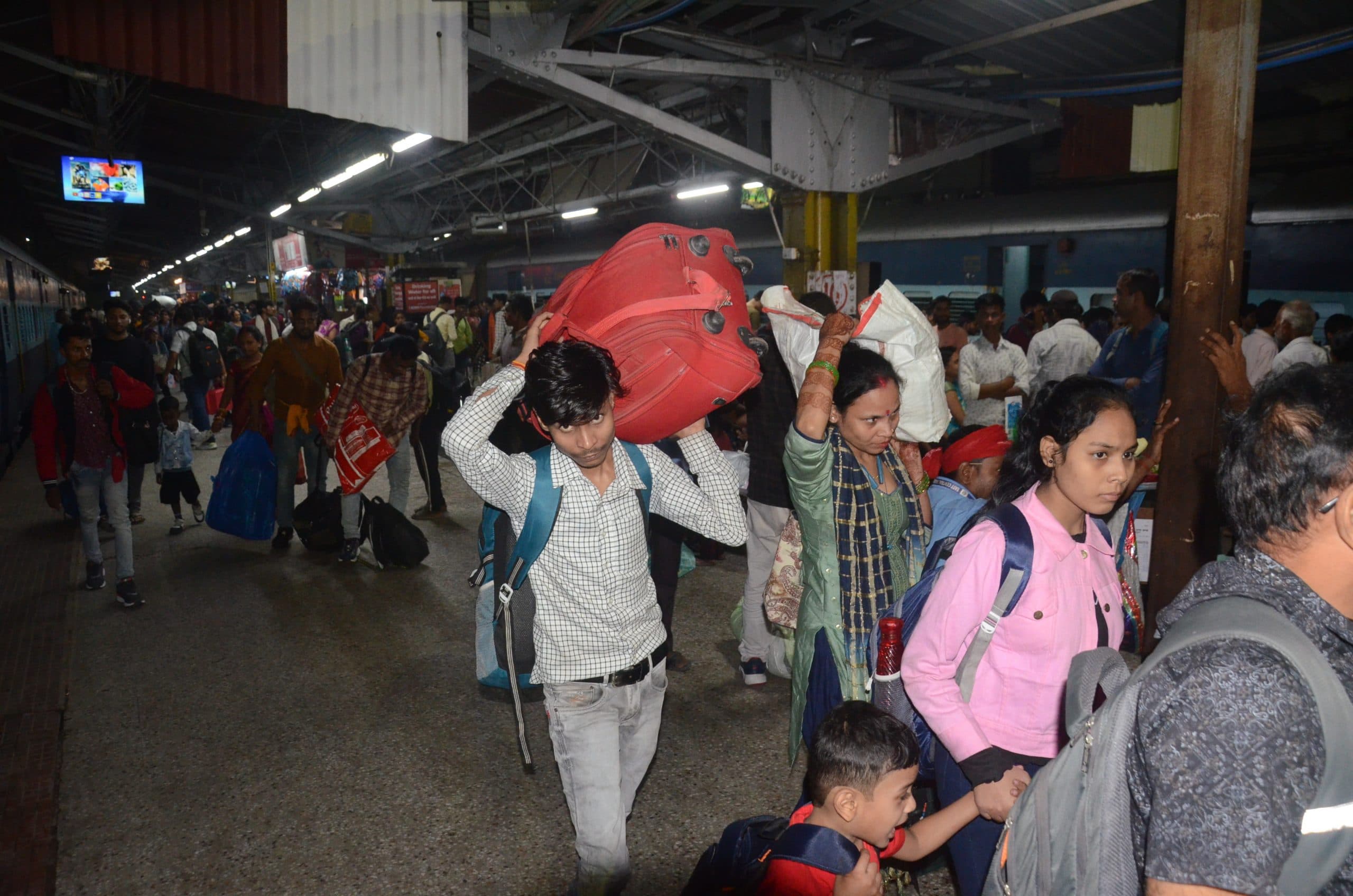 Patna News : दिल्ली व मुंबई के लिए दिसंबर तक ट्रेनों में वेटिंग