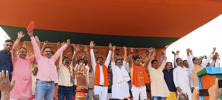 यह चुनाव झारखंड खासकर संथाल को बचाने का चुनाव है : शिवराज सिंह