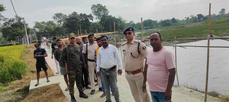 सदर थानाध्यक्ष ने वार्ड पार्षदों के साथ विभिन्न घाटों का लिया जायजा