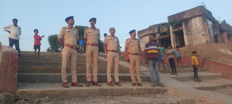 प्रशिक्षु डीएसपी ने अन्य अधिकारियों के साथ छठ घाटों व जलाशयों का किया निरीक्षण