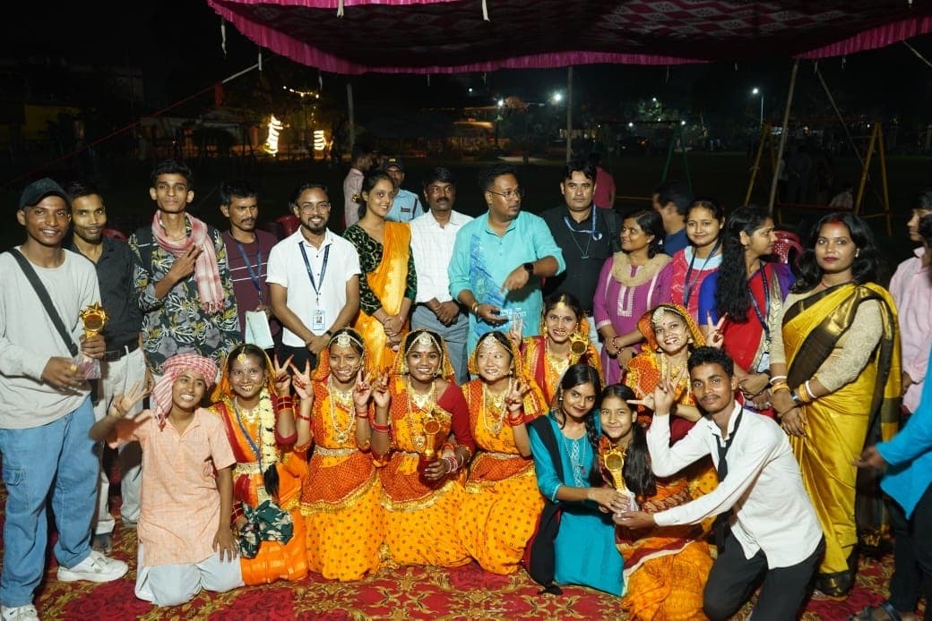 कला उत्सव में स्कूली बच्चों ने किया कला प्रतिभा का प्रदर्शन