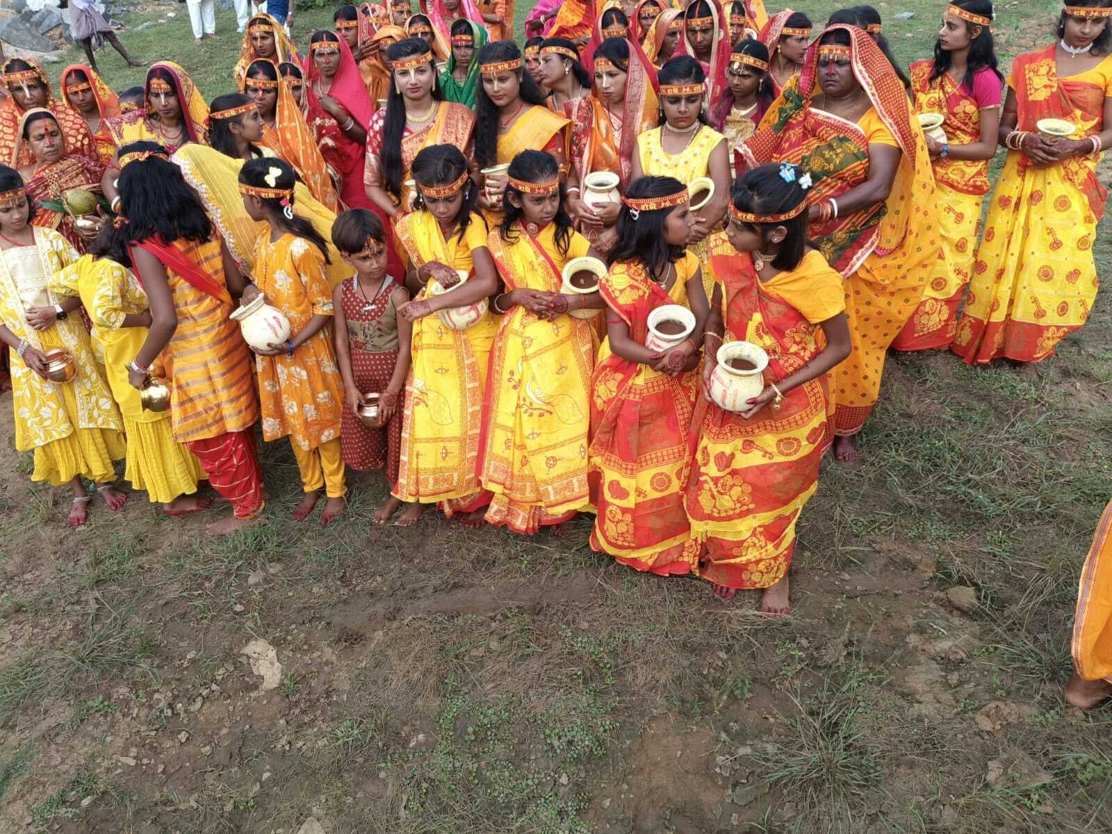 भागवत कथा को लेकर निकाली गयी कलशयात्रा