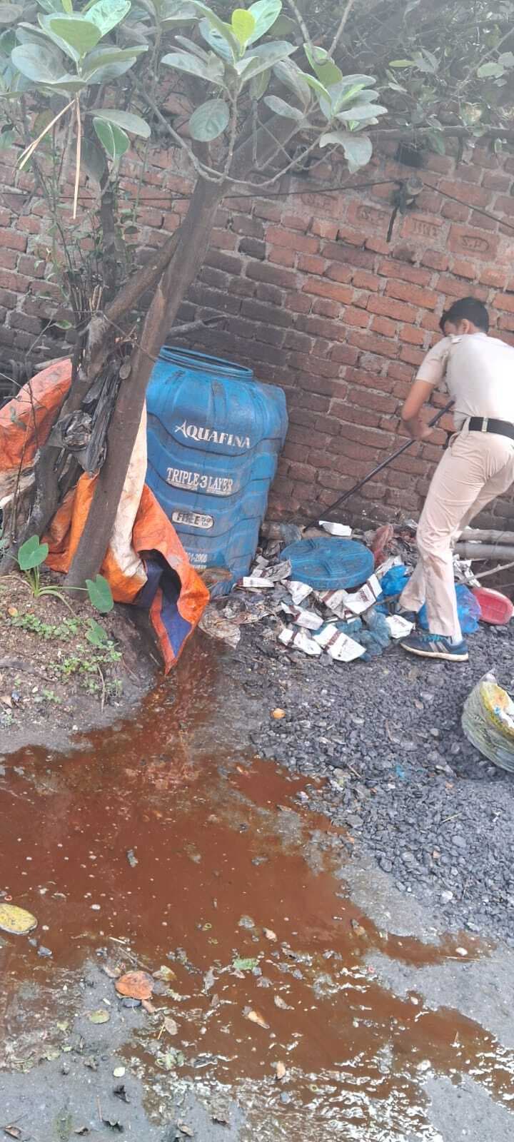 मुड़ाबेड़िया से 8000 किग्रा जावा महुआ शराब जब्त