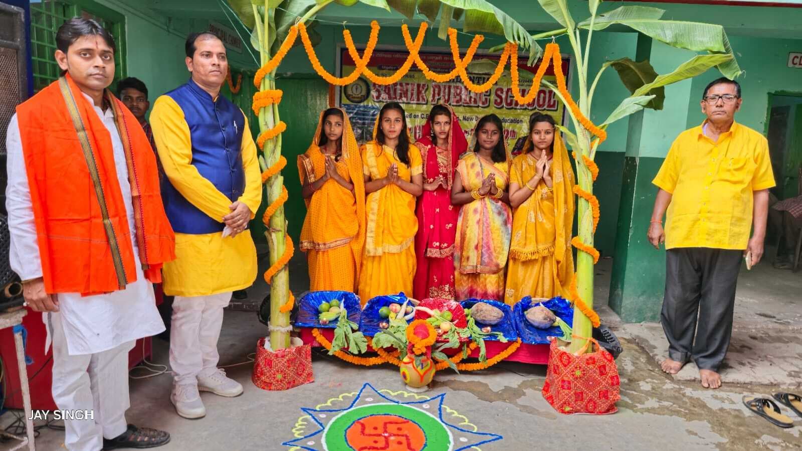 छठ महिमा की झांकी देख भाव-विभोर हुए लोग