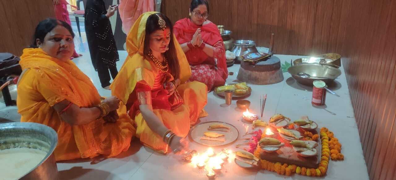 BOKARO NEWS : छठी मैया की भक्ति में डूबा कोयलांचल