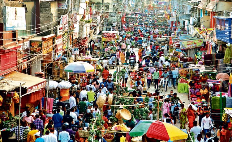 hajipur news. आज अस्ताचलगामी सूर्य को अर्घ देंगे छठव्रती