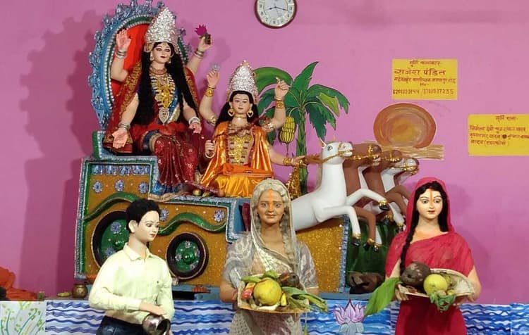 उदयगामी सूर्य को अर्घ्य देने के साथ चार दिवसीय छठ पूजा संपन्न