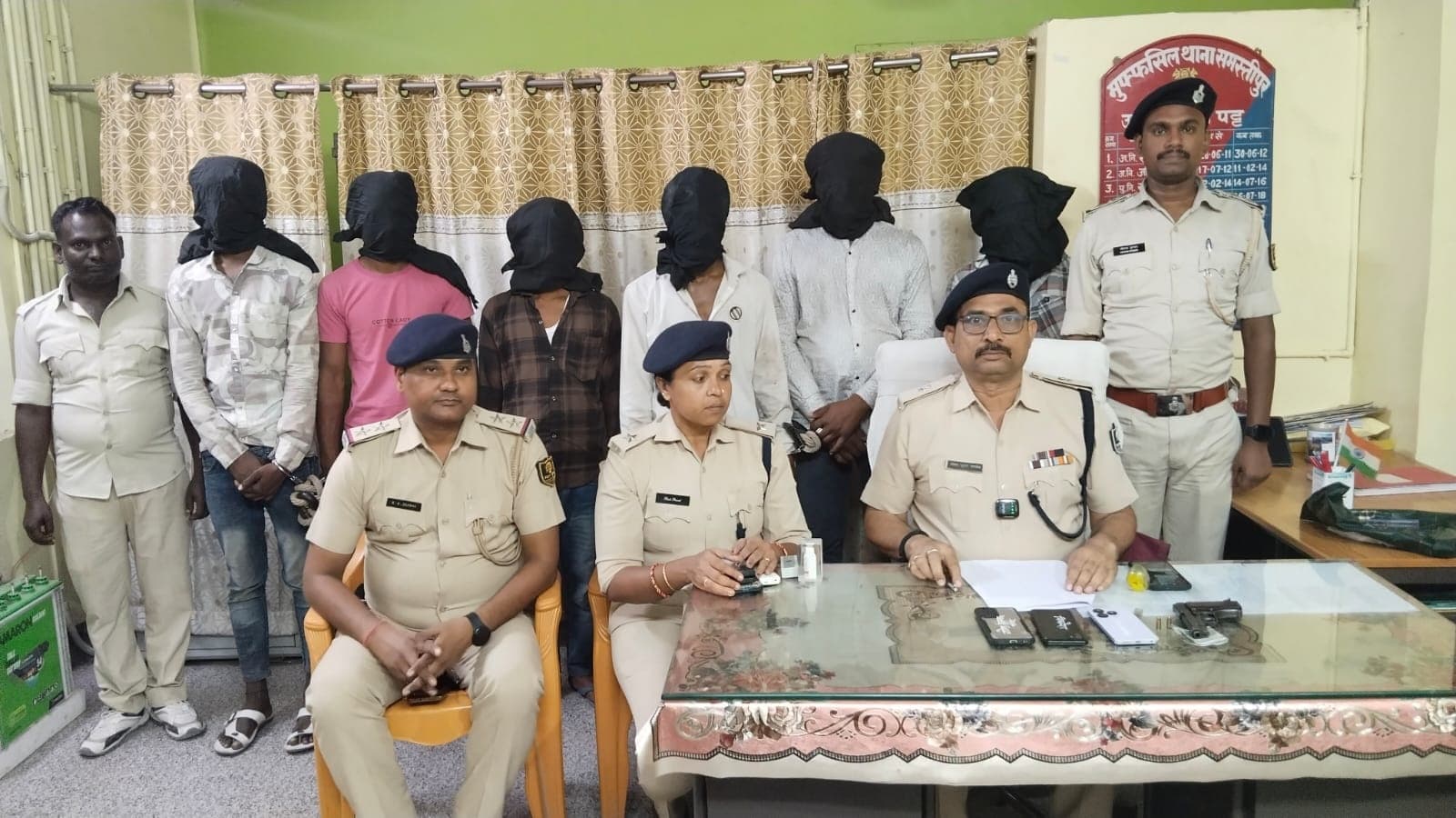 अपराध की साजिश विफल, हथियार के साथ छह शातिर गिरफ्तार