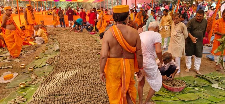 हर्षोल्लास से संपन्न सवा करोड़ पार्थिव पूजन