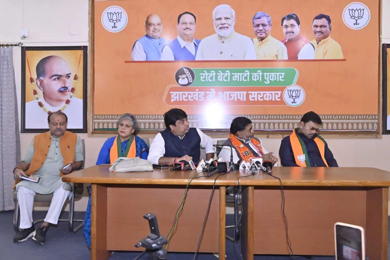 Narendra Modi : झारखंड के बूथ कार्यकर्ताओं संग किया संवाद