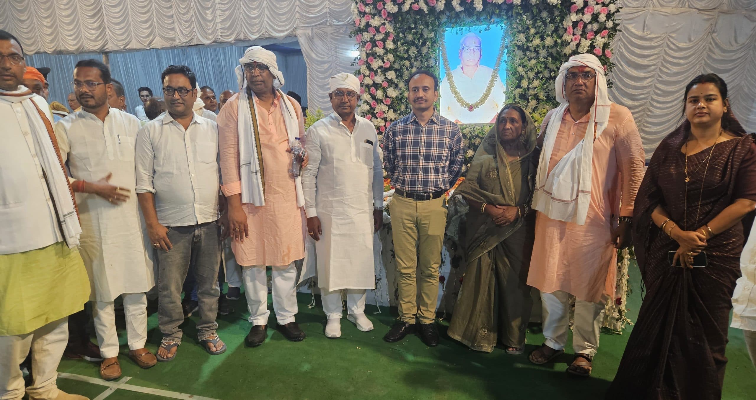 डिप्टी मेयर ने ब्रज किशोर यादव को दी श्रद्धांजलि