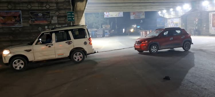 बंदोबस्त कार्यालय का सरकारी वाहन बना जुगाड़ गाड़ी