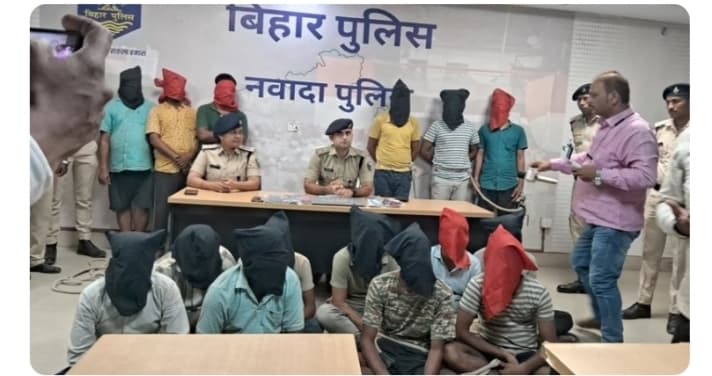 सस्ती दर पर लोन व नौकरी देने का प्रलोभन देकर उड़ाते थे रकम