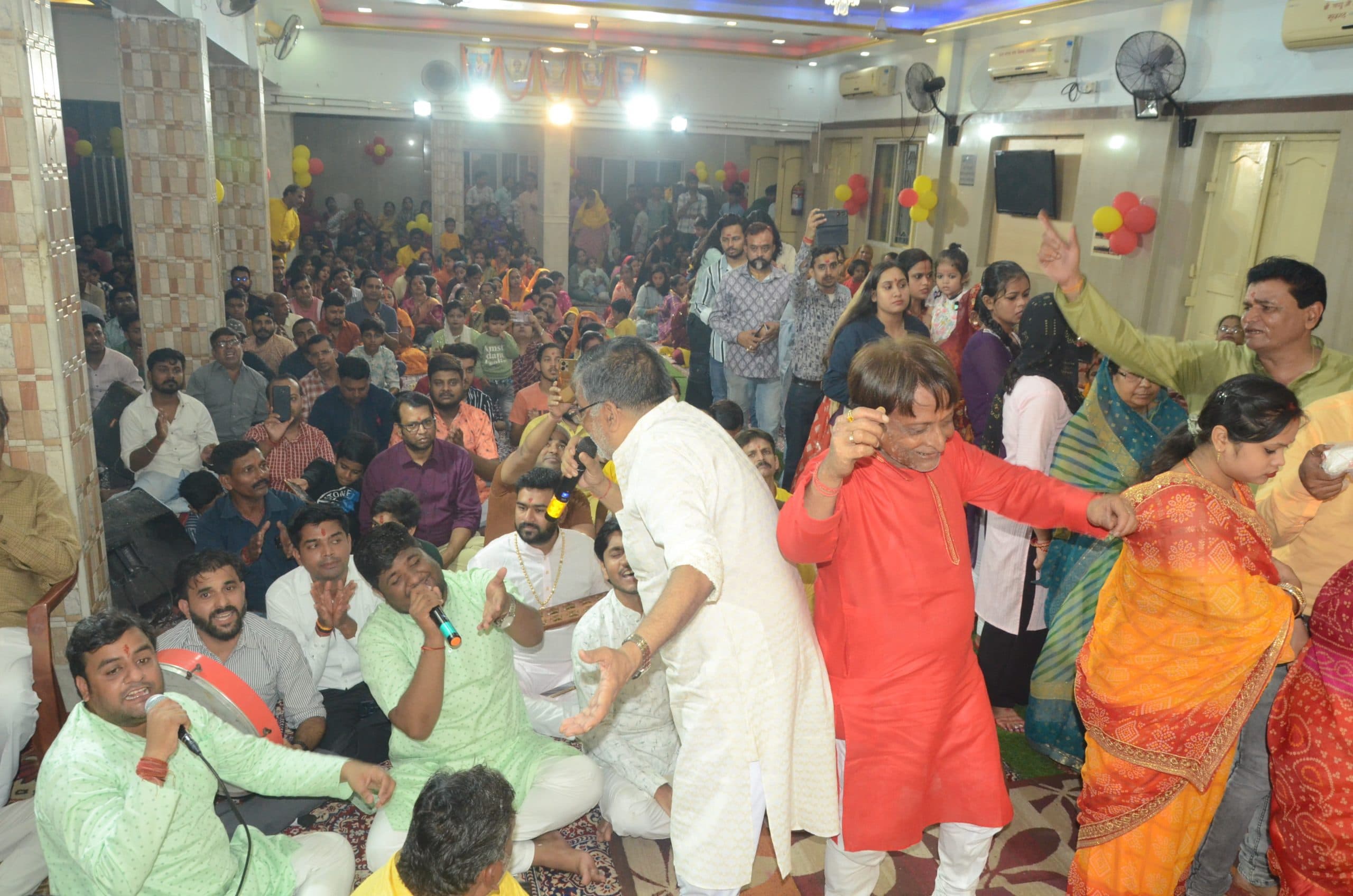 देवोत्थान एकादशी पर श्याम मंडल में मनाया गया प्रभु का जन्मोत्सव