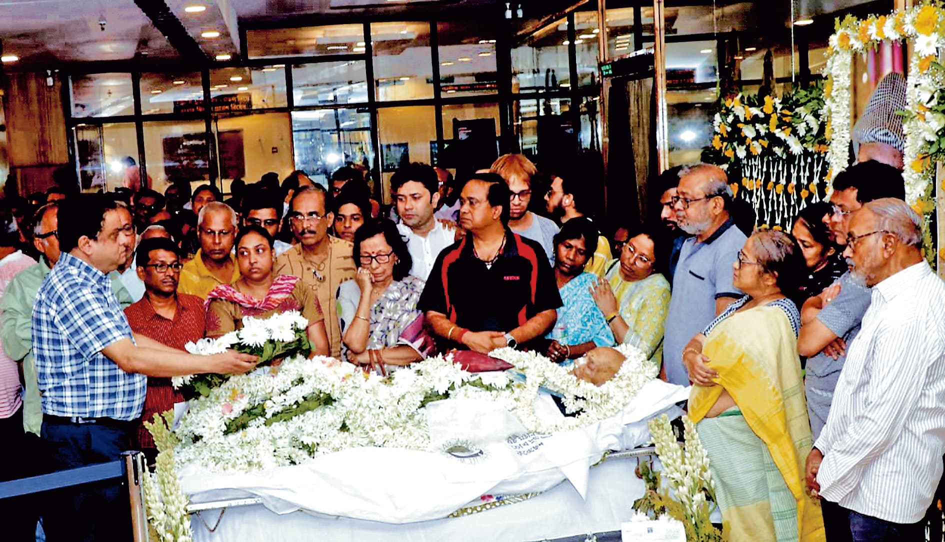 रंगमंच कलाकार व अभिनेता मनोज मित्रा का निधन