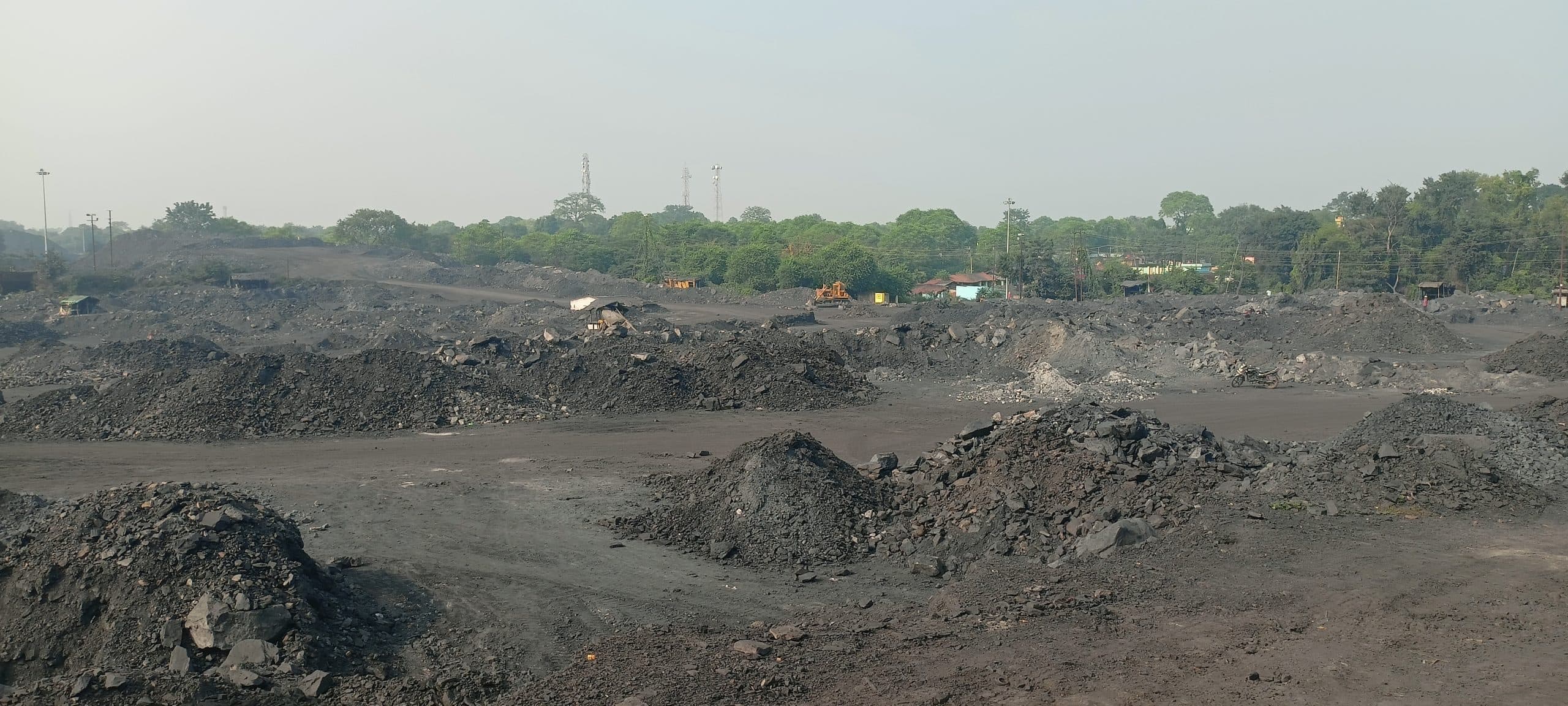 पीएम की सभा के कारण मजदूर नहीं आने से कोलियरी के कोल डंप में छाया रहा सन्नाटा