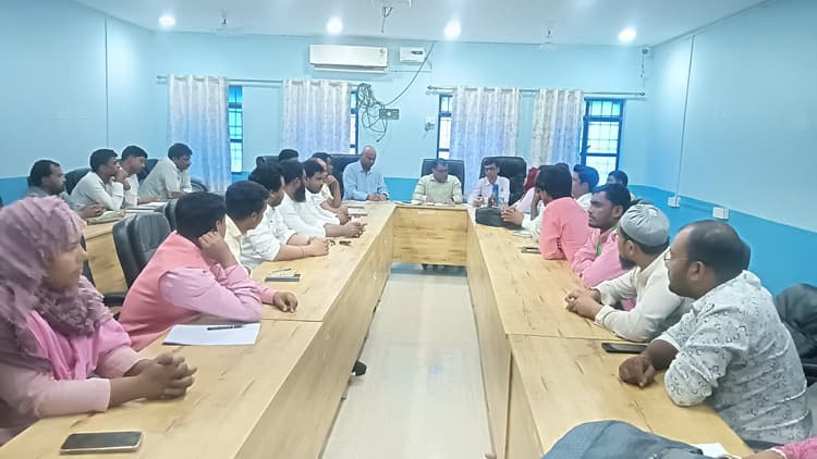 लंबित योजनाओं को अतिशीघ्र पूरा करें