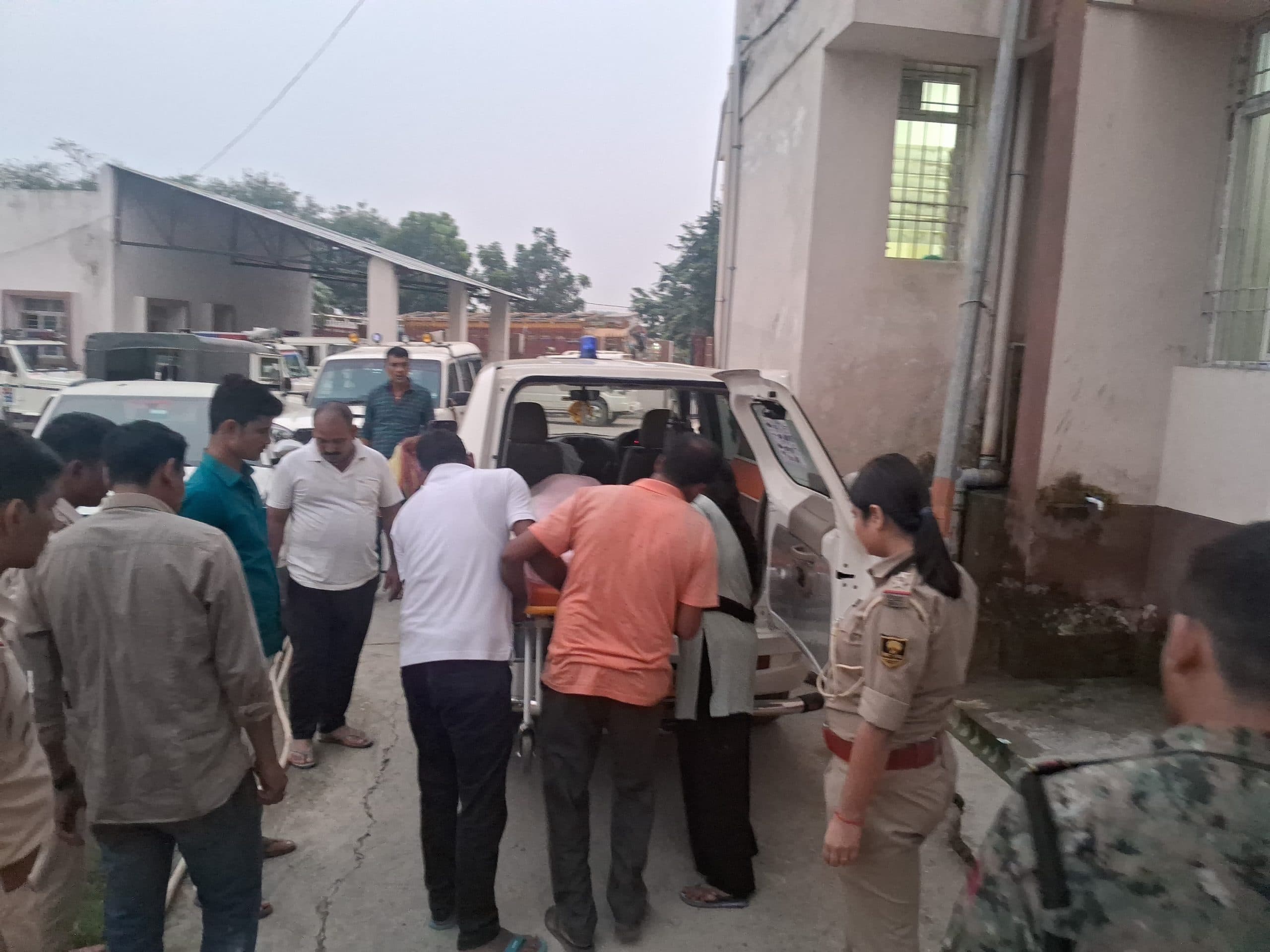 मुसरीघरारी थाना में ईवीआर पर तैनात महिला पुलिसकर्मी ने फंदा लगा की खुदकशी