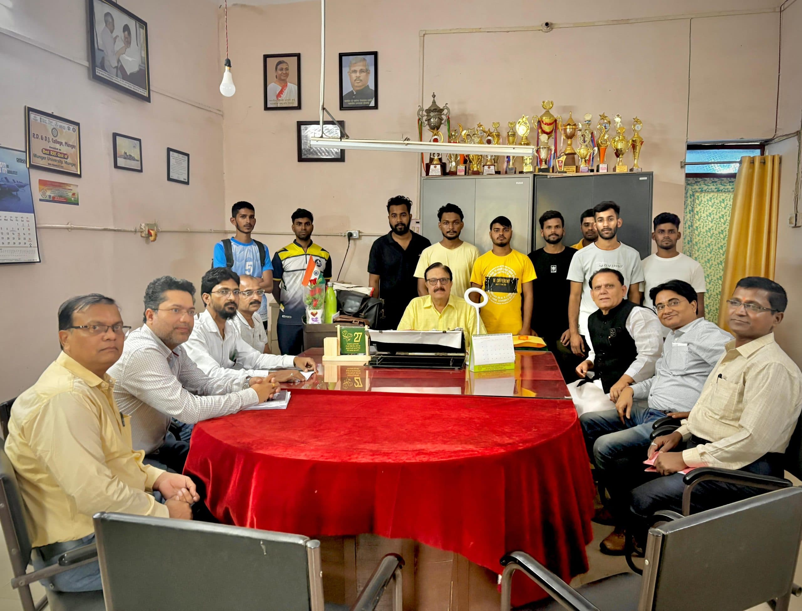 इंटर कॉलेज वाॅलीबाॅल टूर्नामेंट के कॉलेज टीम का चयन व ट्रायल संपन्न