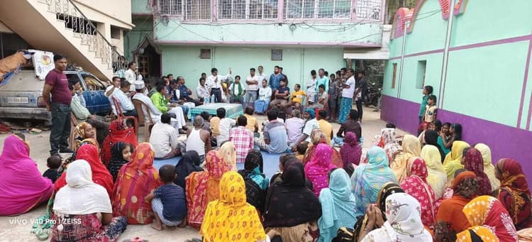 झामुमो प्रत्यासी प्रो.स्टीफन मरांडी ने किया जनसंपर्क