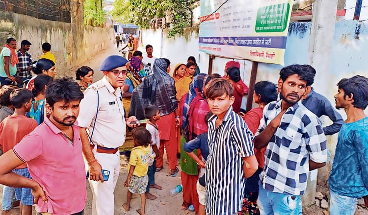 hajipur news. चार दिनों से लापता युवक का शव सुभाष चौक के पास के नाले से बरामद