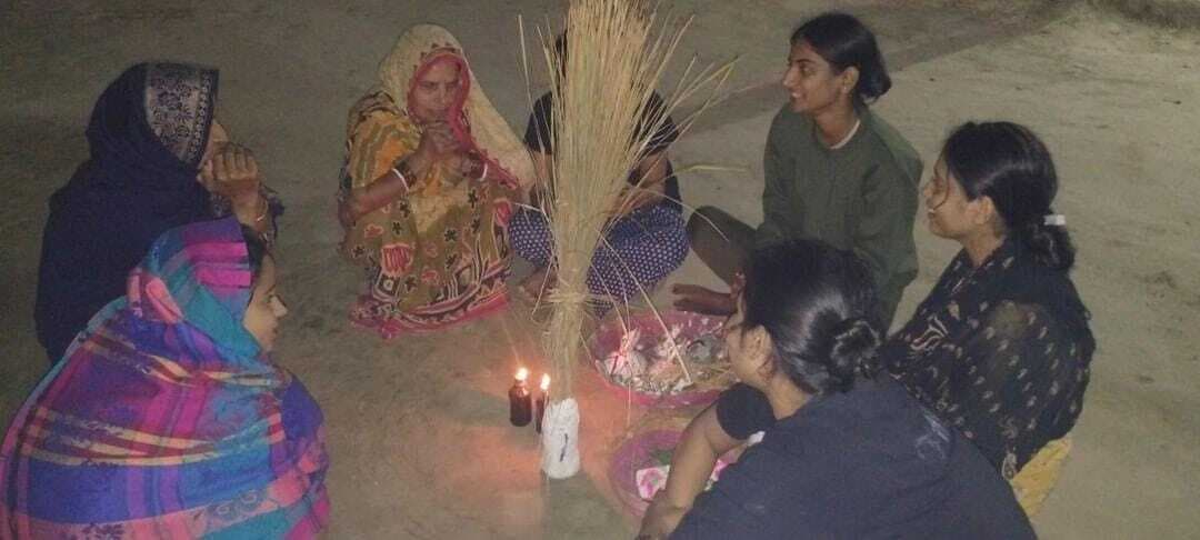 Madhubani News. साम चके साम चके अबिह हे जोतला खेत में बसिह हे...