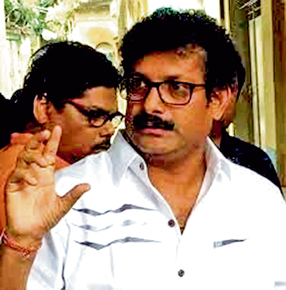 तृणमूल पार्षद पर फायरिंग, ट्रिगर लॉक हो जाने से बच गयी जान