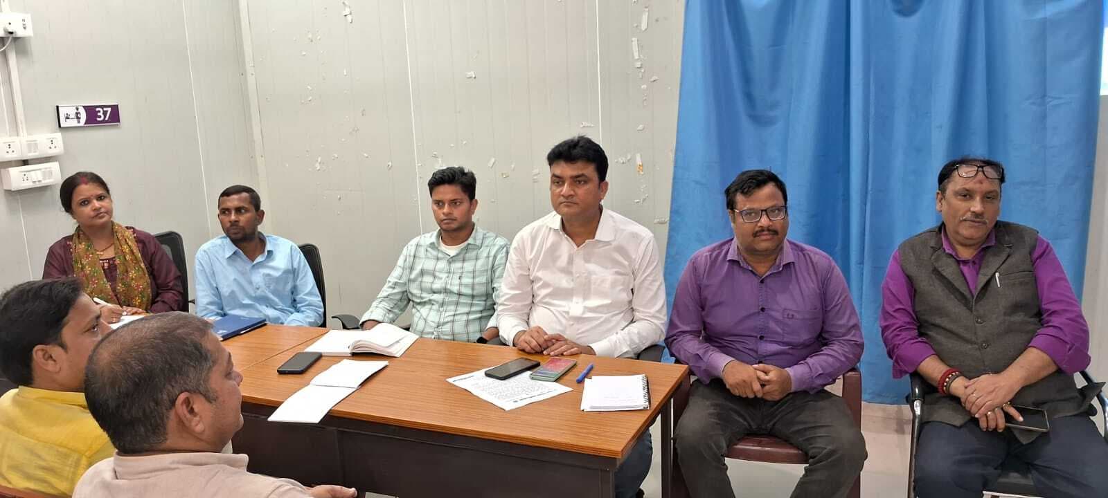 आयुष्मान कार्ड को लेकर प्रखंड स्वास्थ्य प्रबंधक व एमएनई को दिया गया प्रशिक्षण