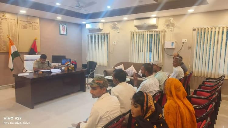 एसपी के जनता दरबार में दर्जनों मामलों की हुई सुनवाई